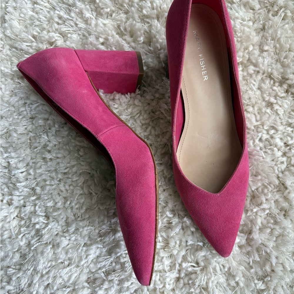 Marc Fisher Suede Heels - Picture 4 of 6